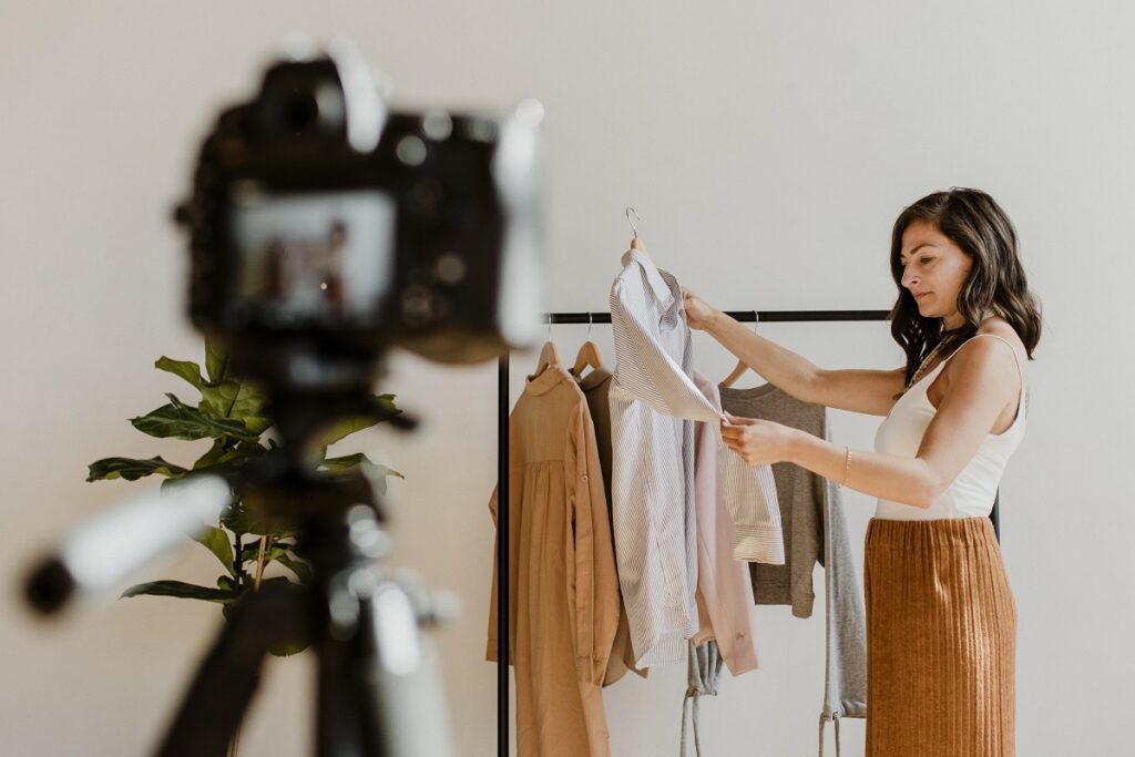 Jak zrobić skuteczny spot reklamowy dla swojej marki?